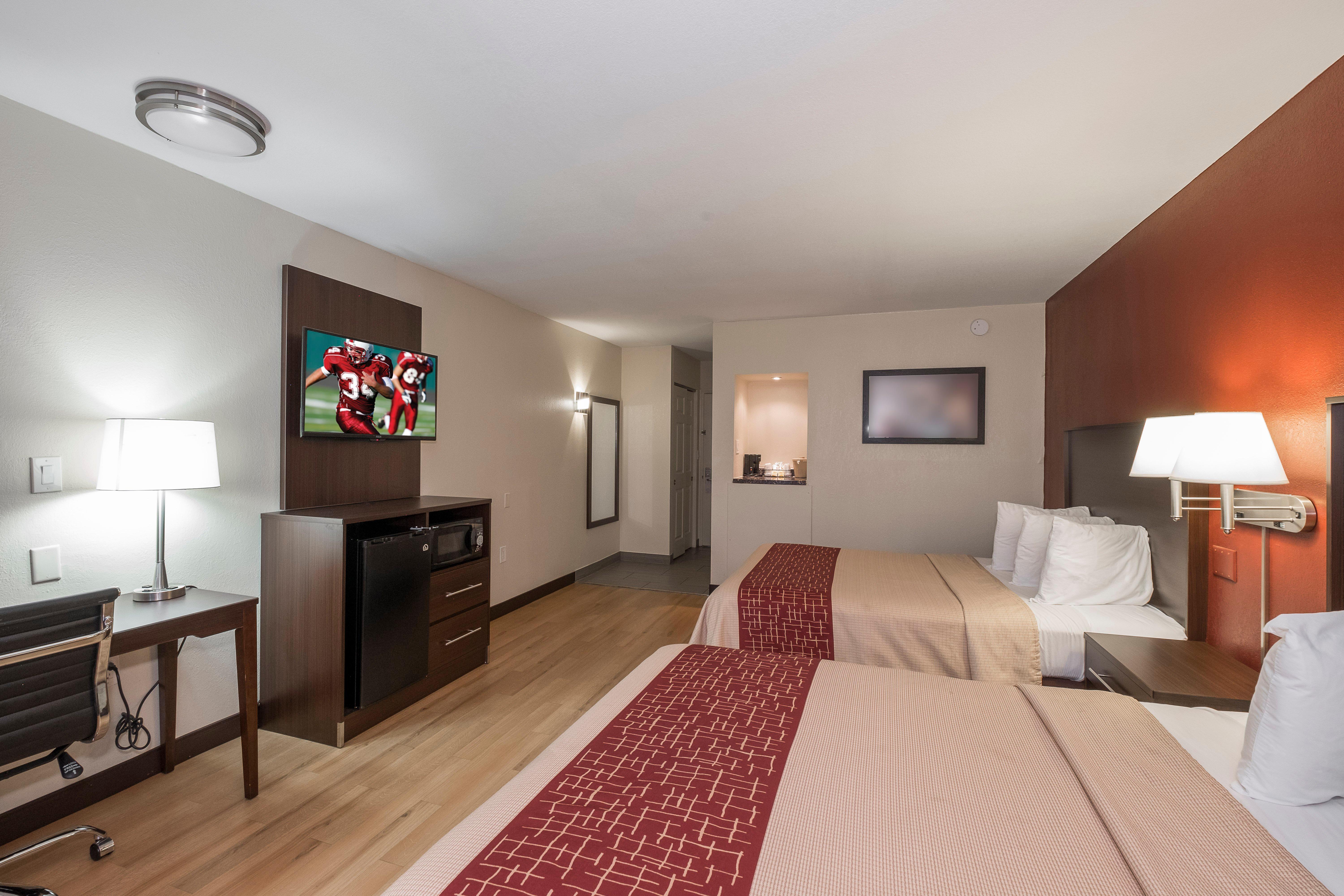 Red Roof Inn Plus+ Поукипси Экстерьер фото