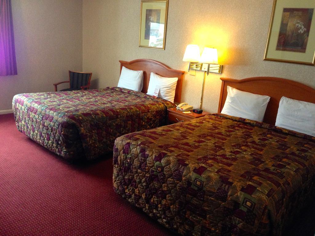 Red Roof Inn Plus+ Поукипси Номер фото